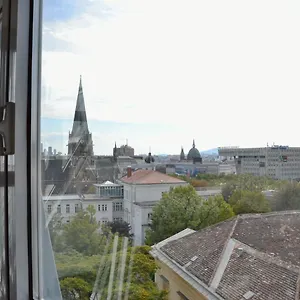 Hotel Apollo, Wenen